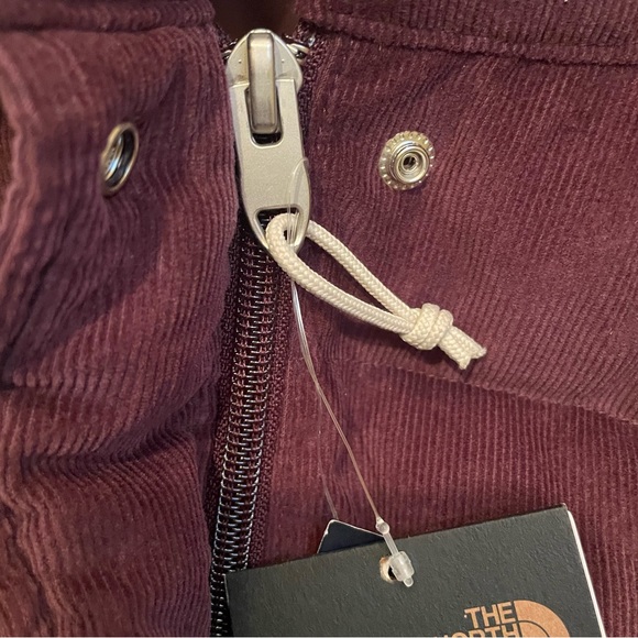 The North Face Women’s Sierra Down Corduroy Parka - Picture 10 of 10